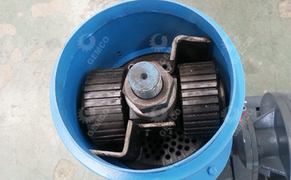 動(dòng)輥顆粒機(jī)壓輥