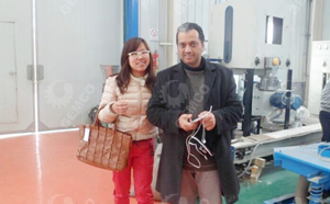 秸稈飼料顆粒機(jī)名飄海外 沙特客戶慕名來訪